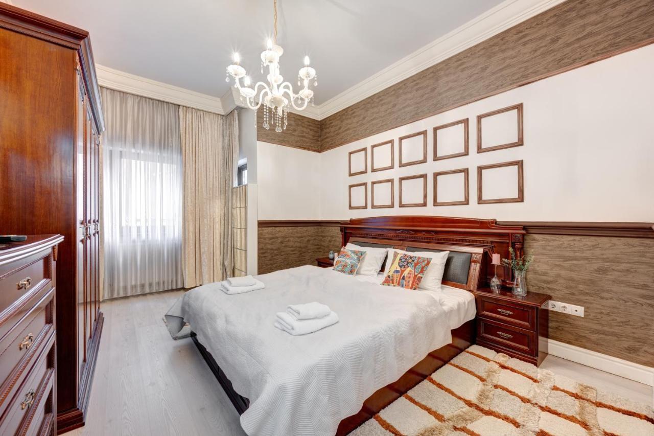 Apartamento Beautiful 2Bedflatcismigiu Bucarest Exterior foto